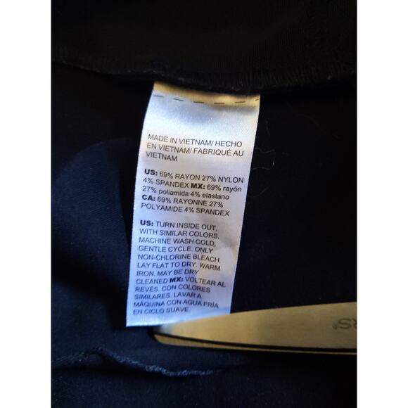 Chico's Women Sz 0 Black Ankle Slacks Pants Pearl Button Detail Stretch Pull On - Picture 6 of 9